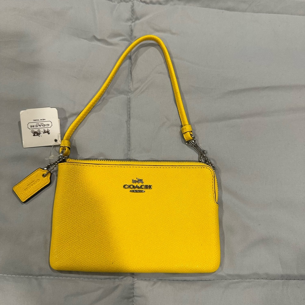 Coach wristlet NEW WITH TAGS!
